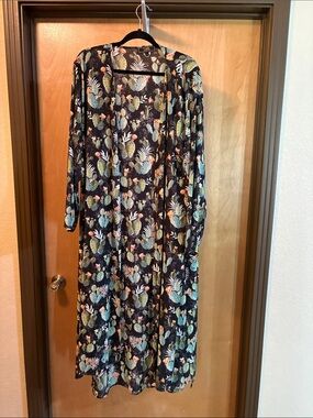 L&B Black Floral Cactus Print Long Women's Duster; Size L